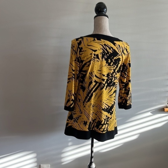 INC size medium yellow and black tunic with keyhole opening in front. - Picture 3 of 4